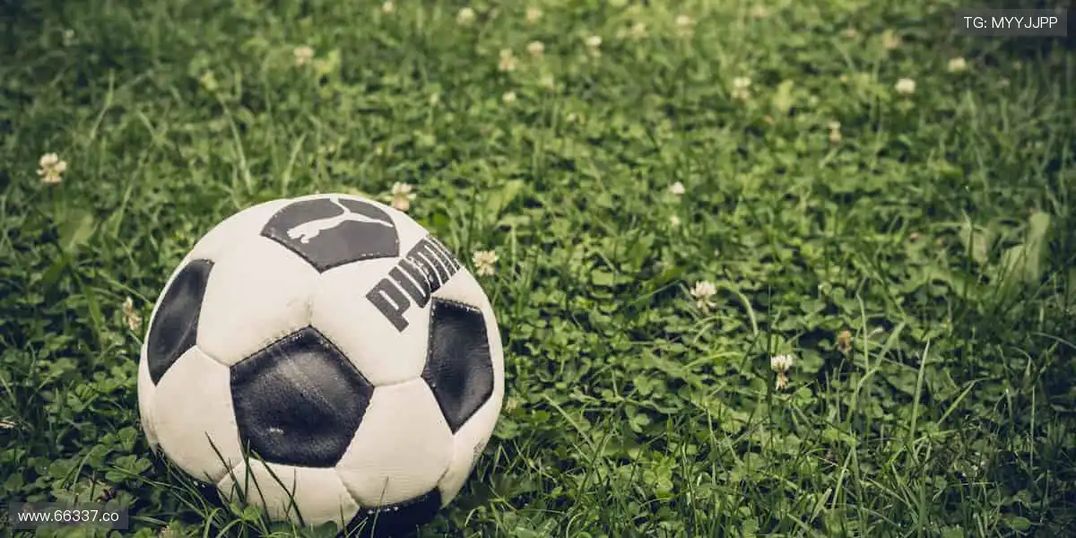 激情碰撞，瞬间点燃！⚽️🏀 锁定我们，见证每一个改写历史的时刻！